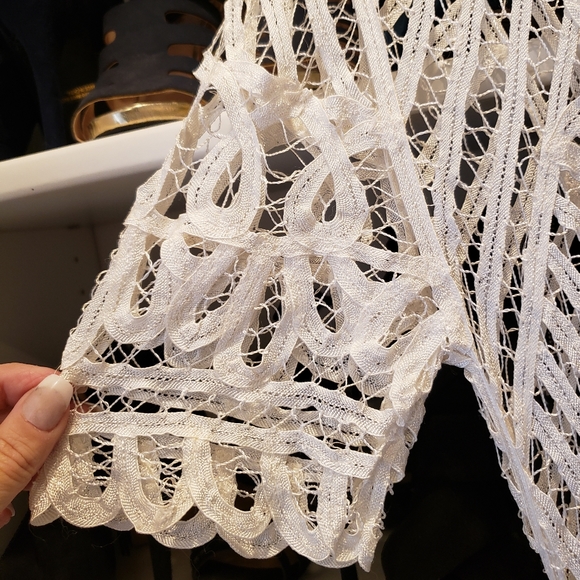 Stone Cold Fox, white lace dress with nude slip. Size 2. (Tag says 1. Fits a 2). - Picture 8 of 12